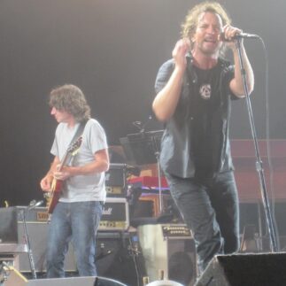 Pearl Jam, un listening party per il lancio di DEEP