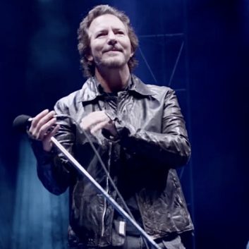 Pearl Jam to headline Venture Into Cures