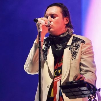 Arcade Fire thanked Pearl Jam at Coachella