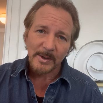 Video: Eddie Vedder sends love to The Who