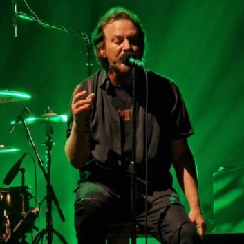 Natale 2023: 10 idee regalo per i fan dei Pearl Jam