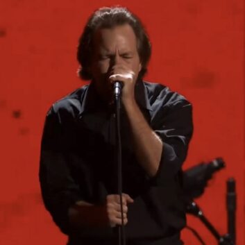 VIDEO: Eddie Vedder performed Elevation and One in recognition of U2