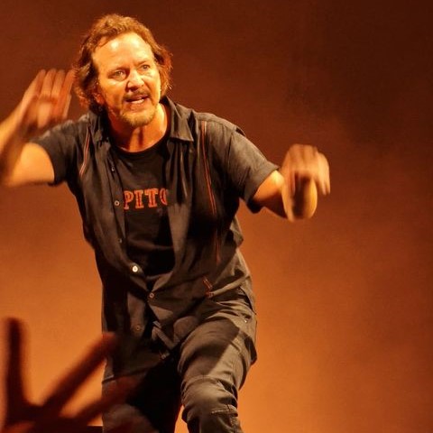 Natale 2022: 10 idee regalo per i fan dei Pearl Jam