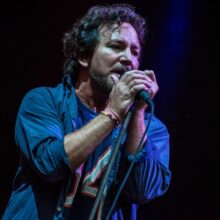 Pearl Jam releases 10th anniversary vinyl reissue of Lightning Bolt